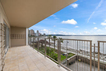 #203 - 150 24th Street